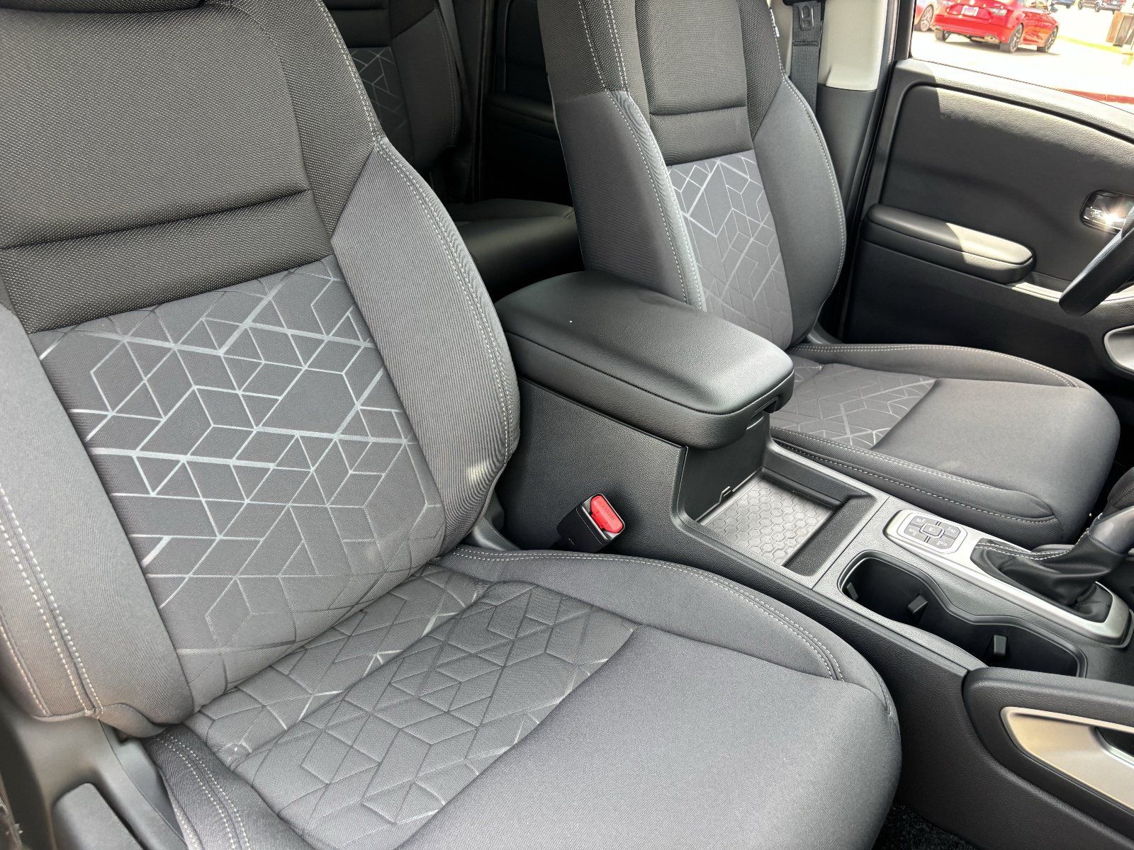 2026 Nissan Frontier SV - Photo 11