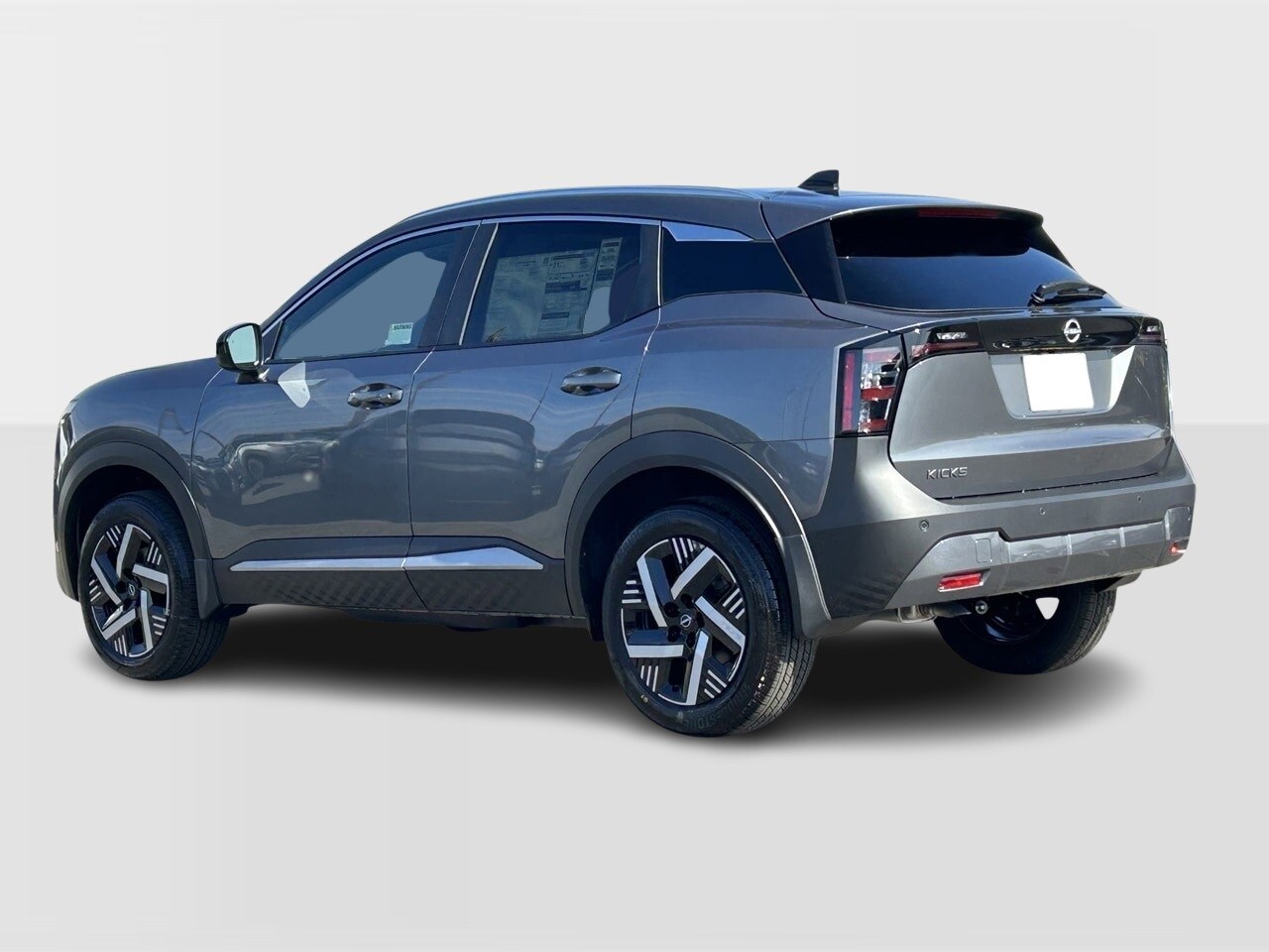 2026 Nissan Kicks SV photo 2