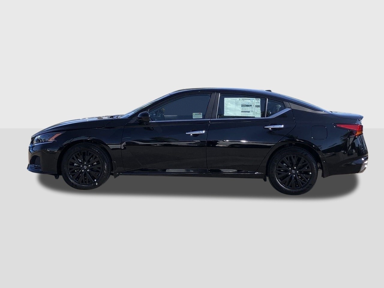 2025 Nissan Altima SV photo 3