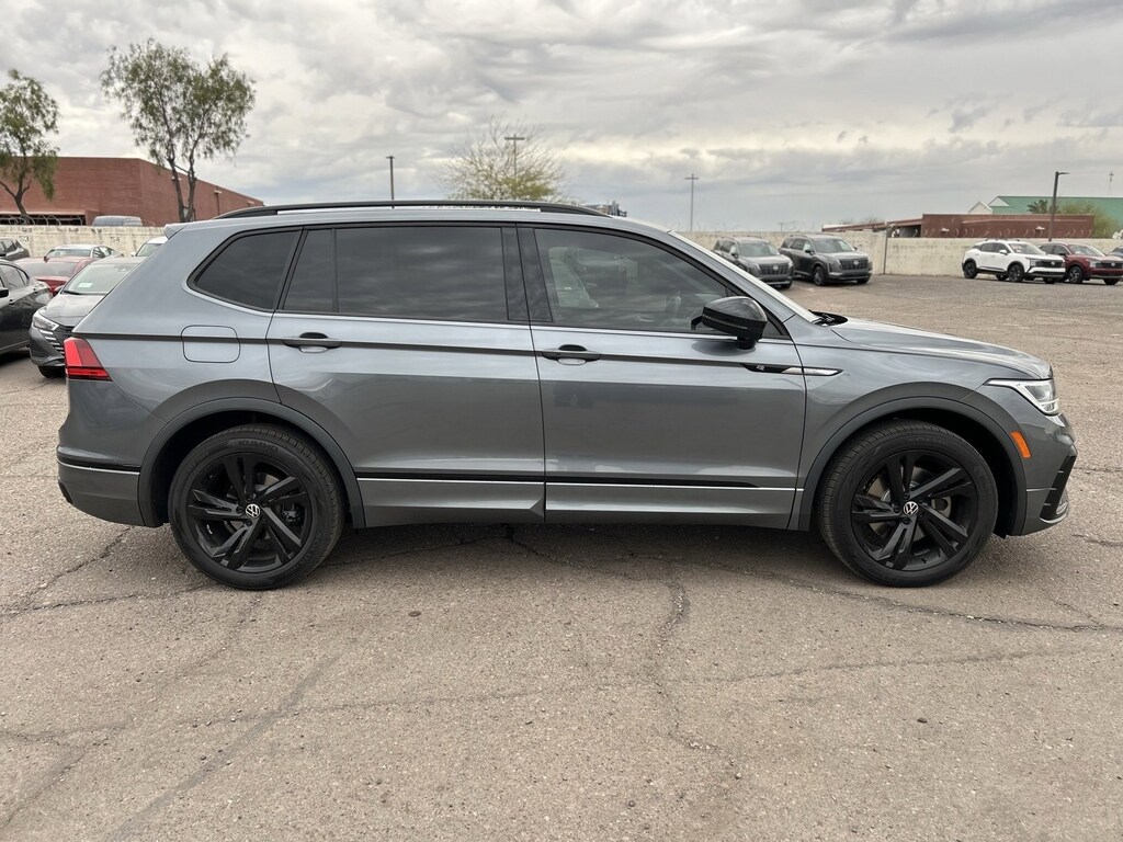 Used 2024 Volkswagen Tiguan 2.0T SE R-Line Black SUV