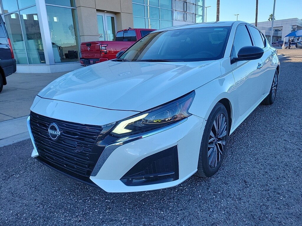 Used 2024 Nissan Altima 2.5 SV Sedan