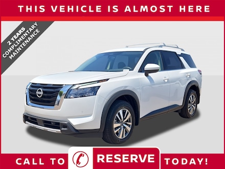 2025 Nissan Pathfinder SL SUV