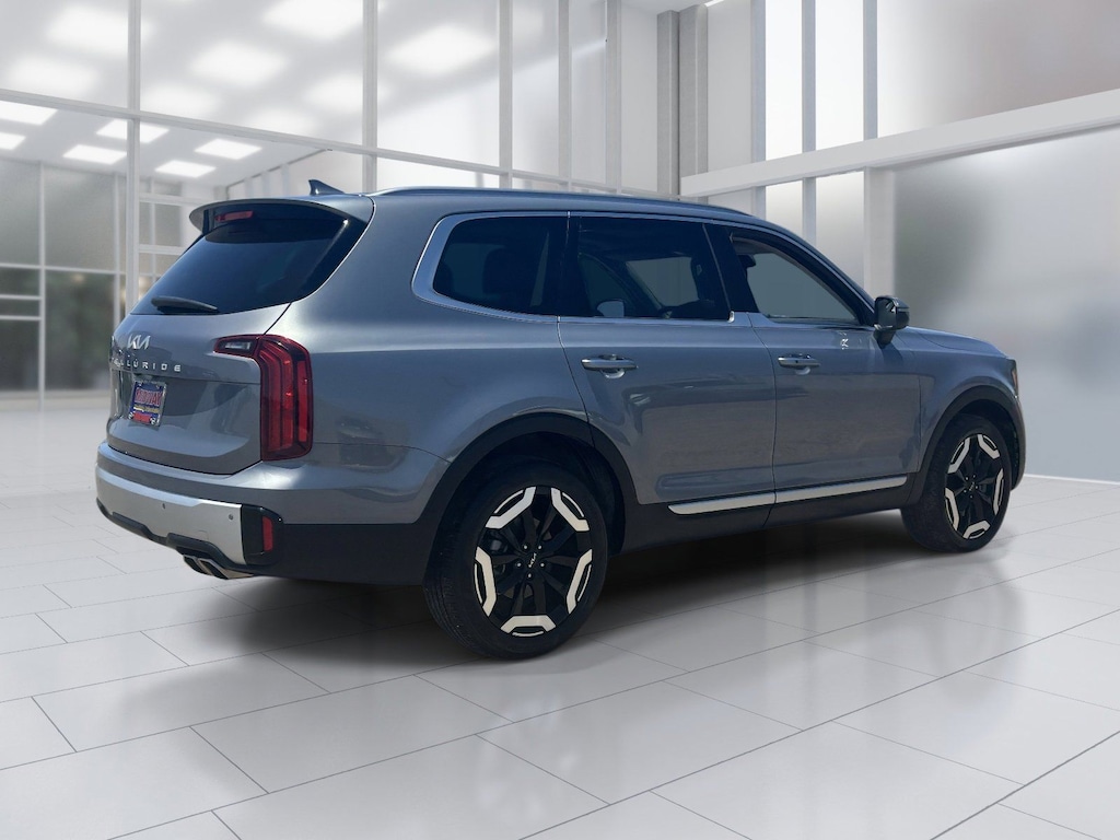Used 2024 Kia Telluride S SUV