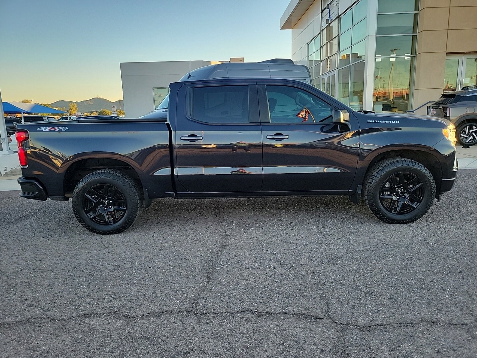 2022 Chevrolet Silverado 1500 RST photo 4