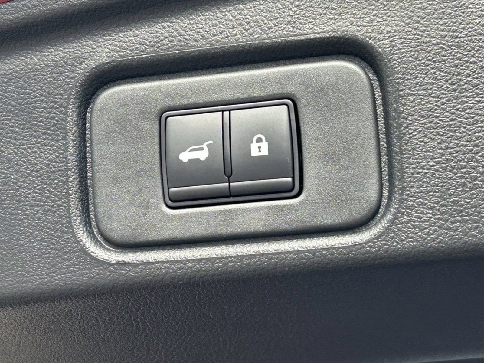 2026 Nissan Pathfinder SV - Photo 17