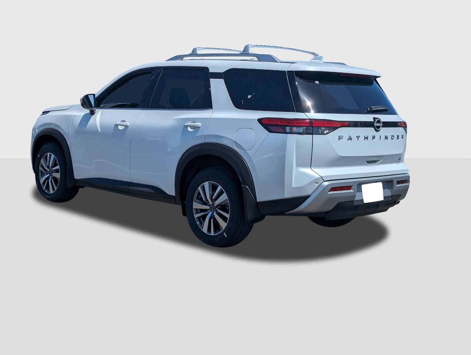 2025 Nissan Pathfinder SL photo 3
