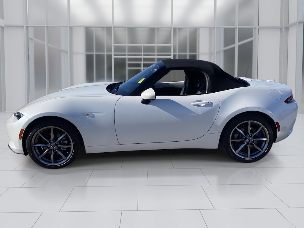 Used 2022 Mazda MX-5 Miata Grand Touring Convertible
