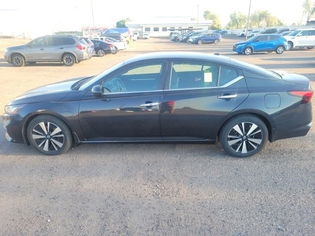 Used 2021 Nissan Altima SV with VIN 1N4BL4DV7MN368008 for sale in Phoenix, AZ