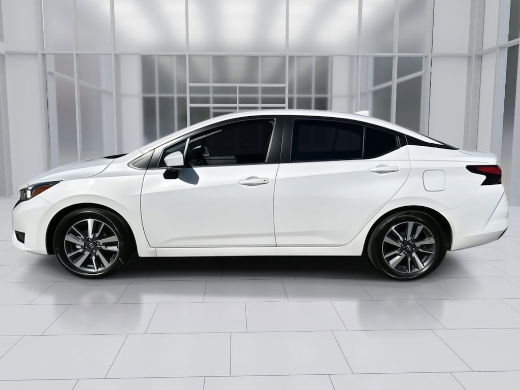 New 2025 Nissan Versa 1.6 SV Sedan