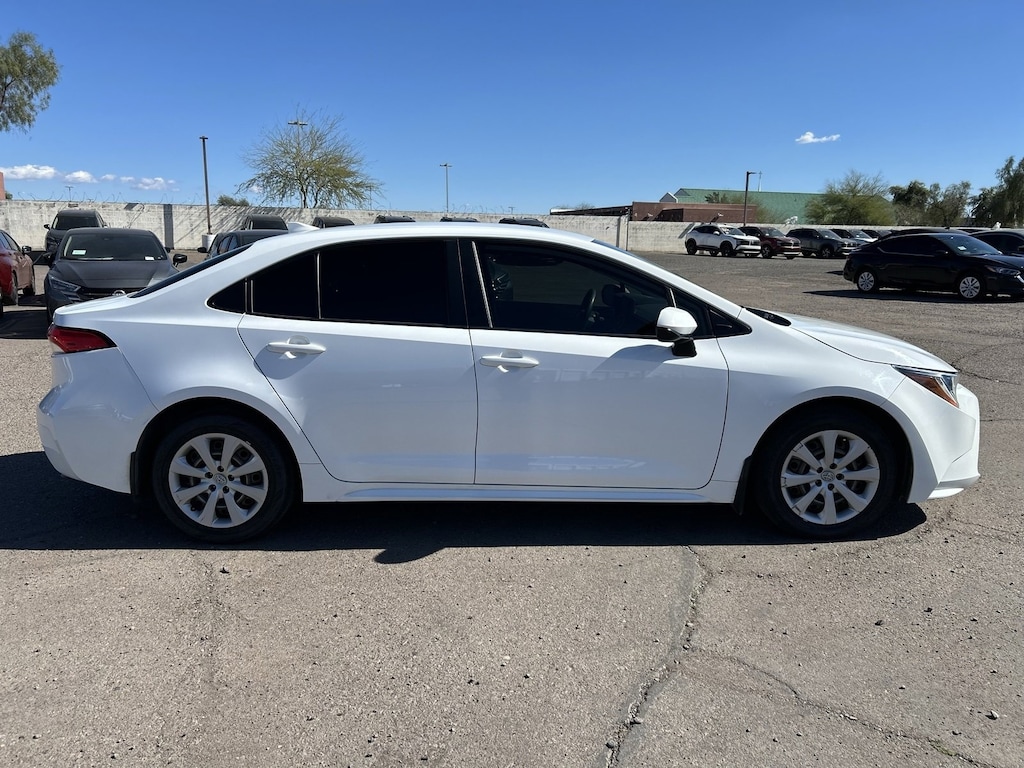 Used 2022 Toyota Corolla LE Sedan