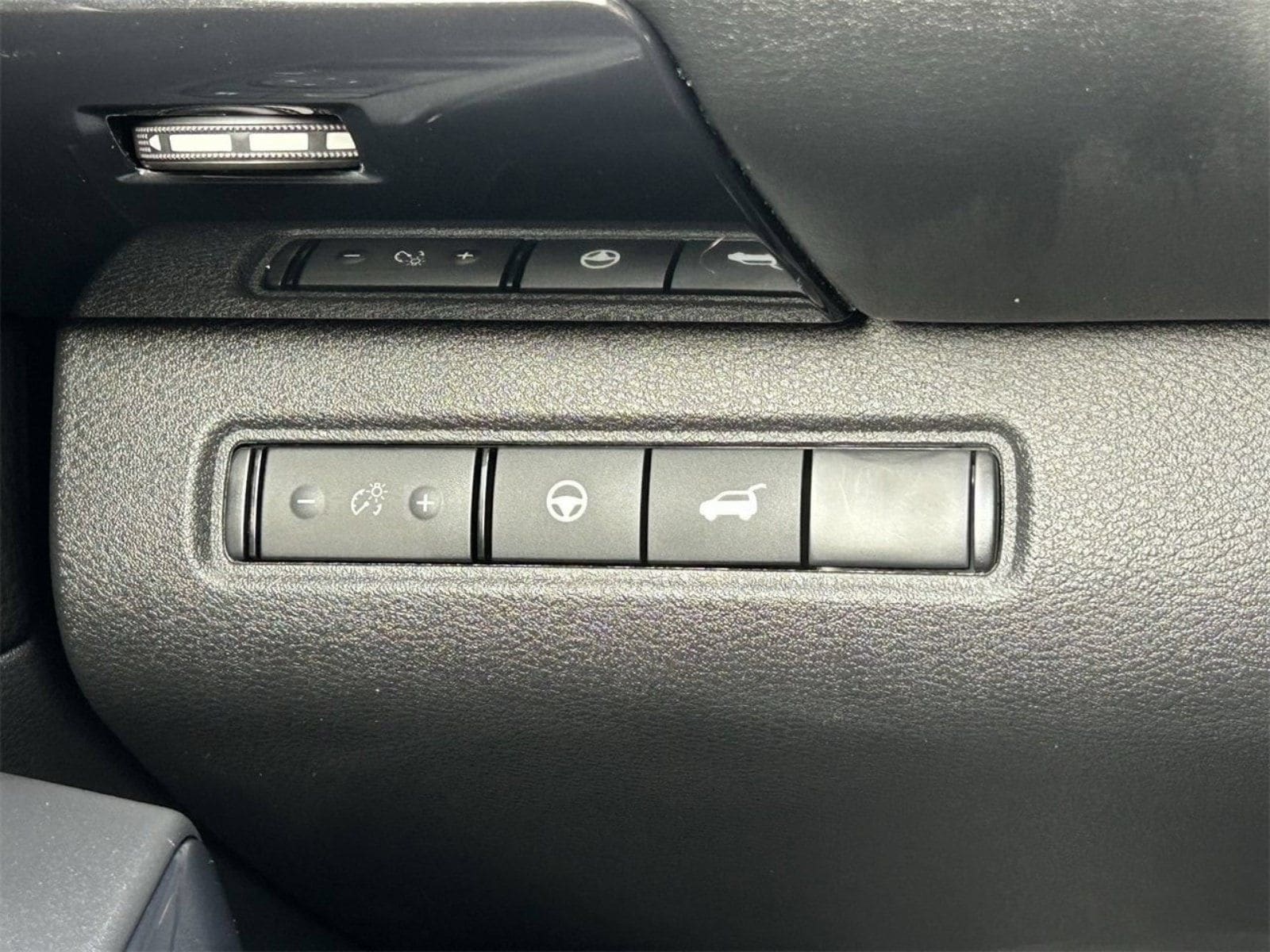 2026 Nissan Pathfinder SV - Photo 37