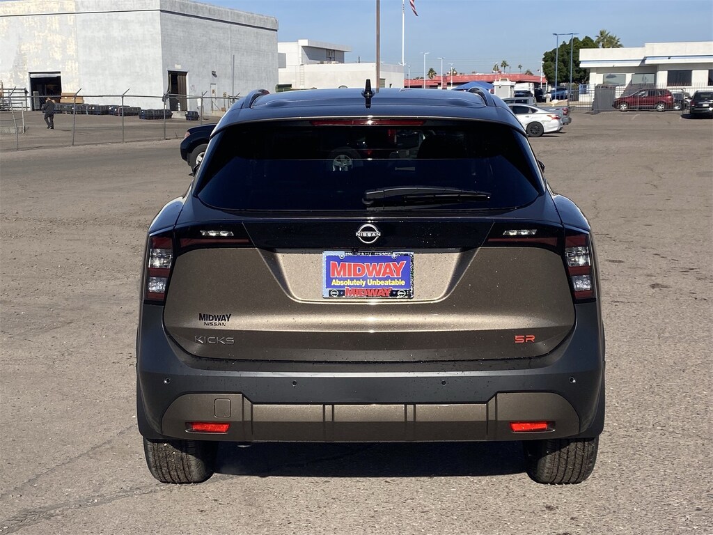 New 2026 Nissan Kicks SR SUV