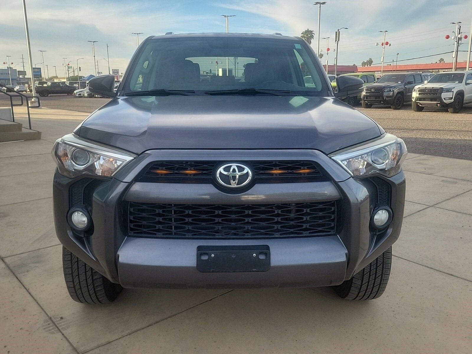 2016 Toyota 4Runner SR5 Premium photo 2