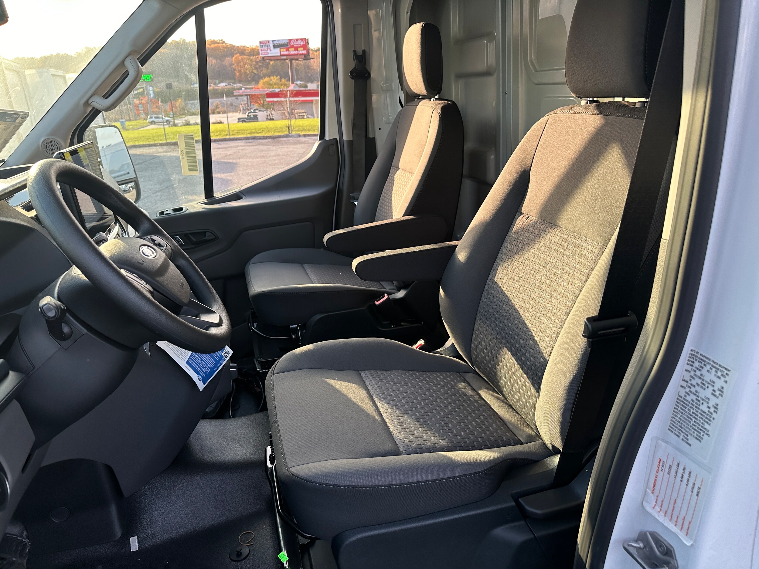 2023 Ford Transit photo 2