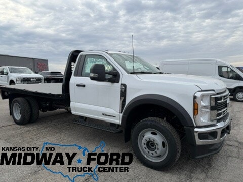 2025 Ford F-550 Super Duty Chassis Cab