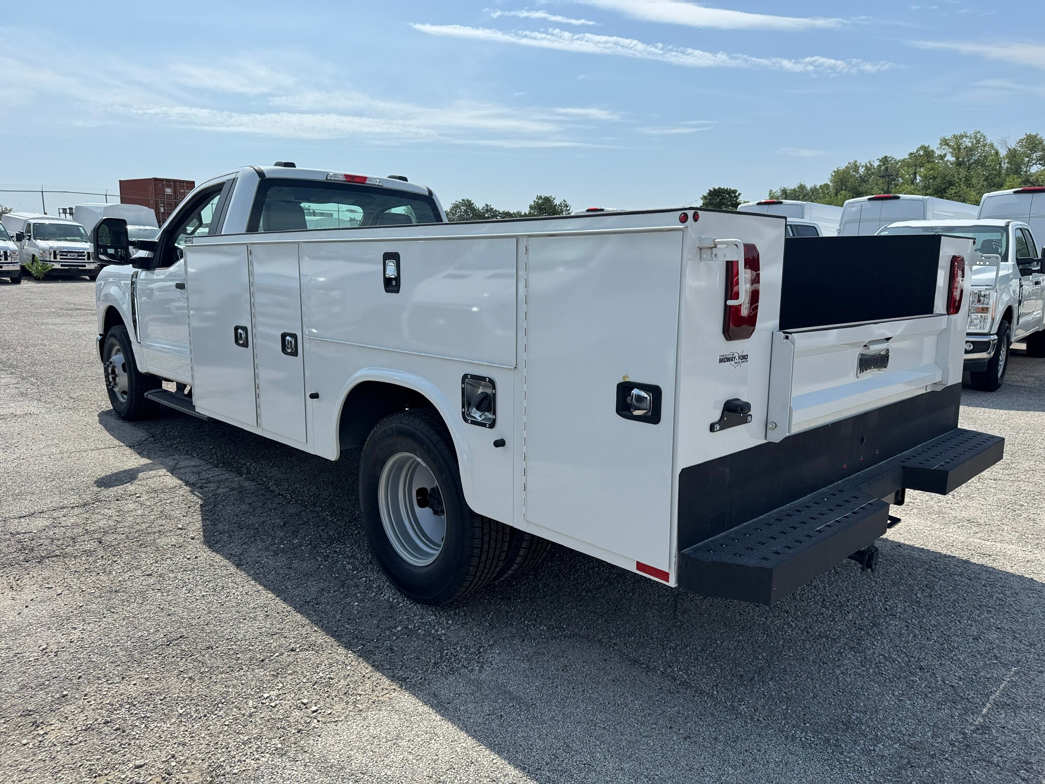 2024 Ford F-350 XL photo 4