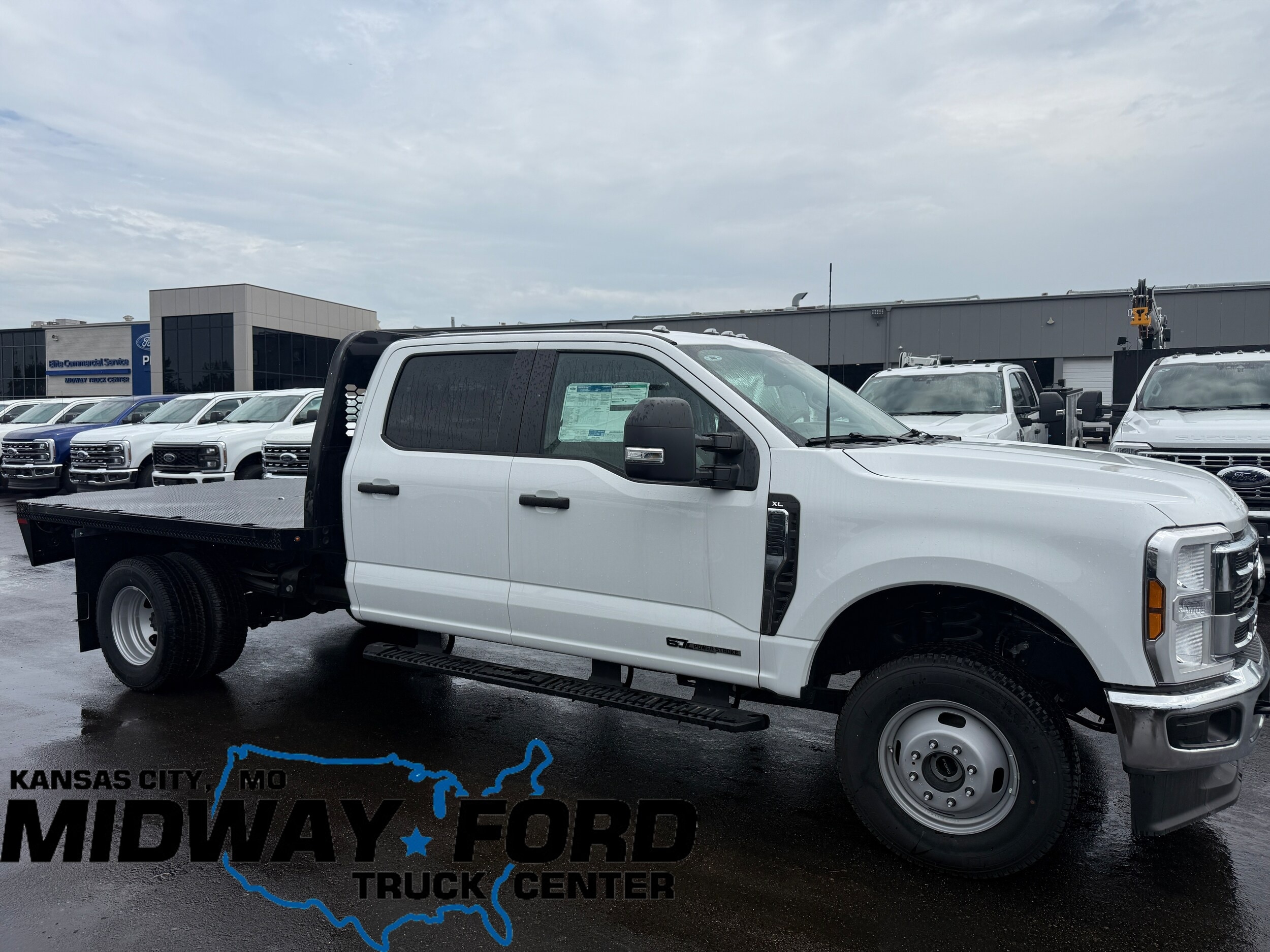 2026 Ford F-350 Chassis Truck 