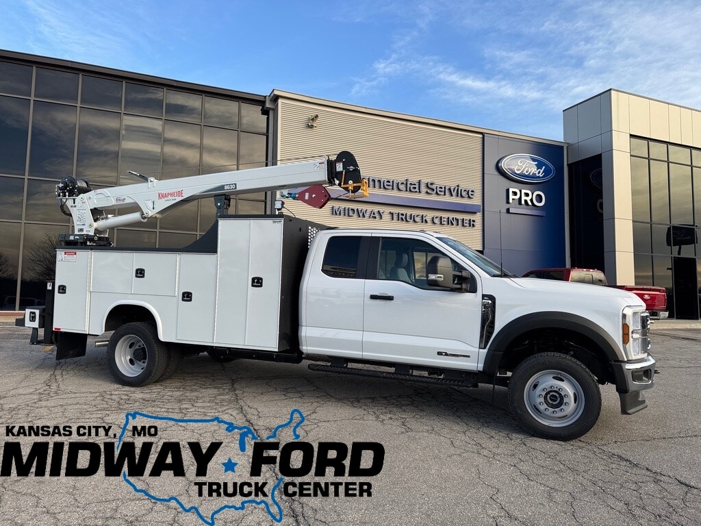 2026 Ford F-550 Super Duty Chassis Cab XL's photo