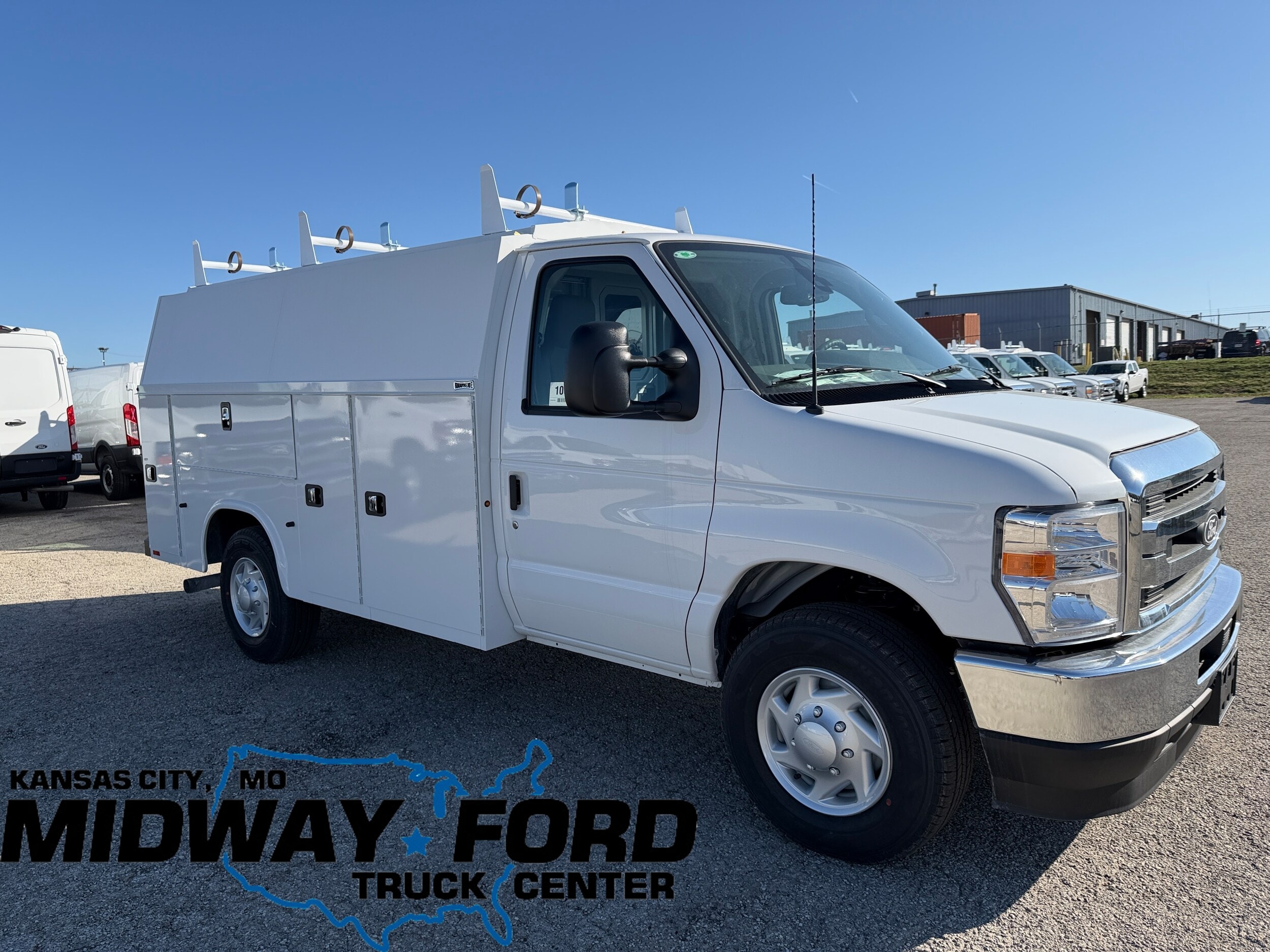 2026 Ford E-Series SRW E-350 Super Duty 138 in WB's photo