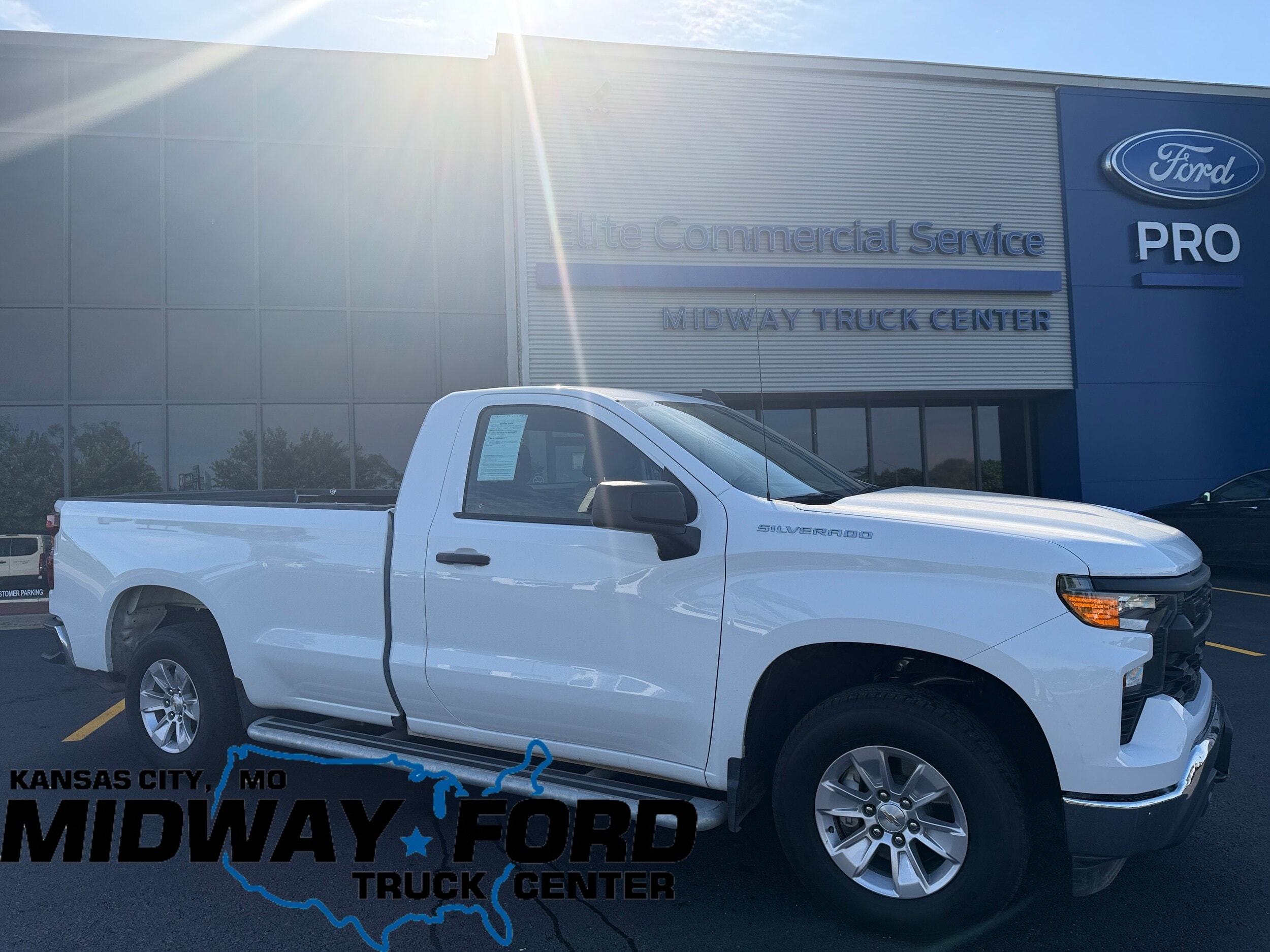 2025 Chevrolet Silverado 1500's photo