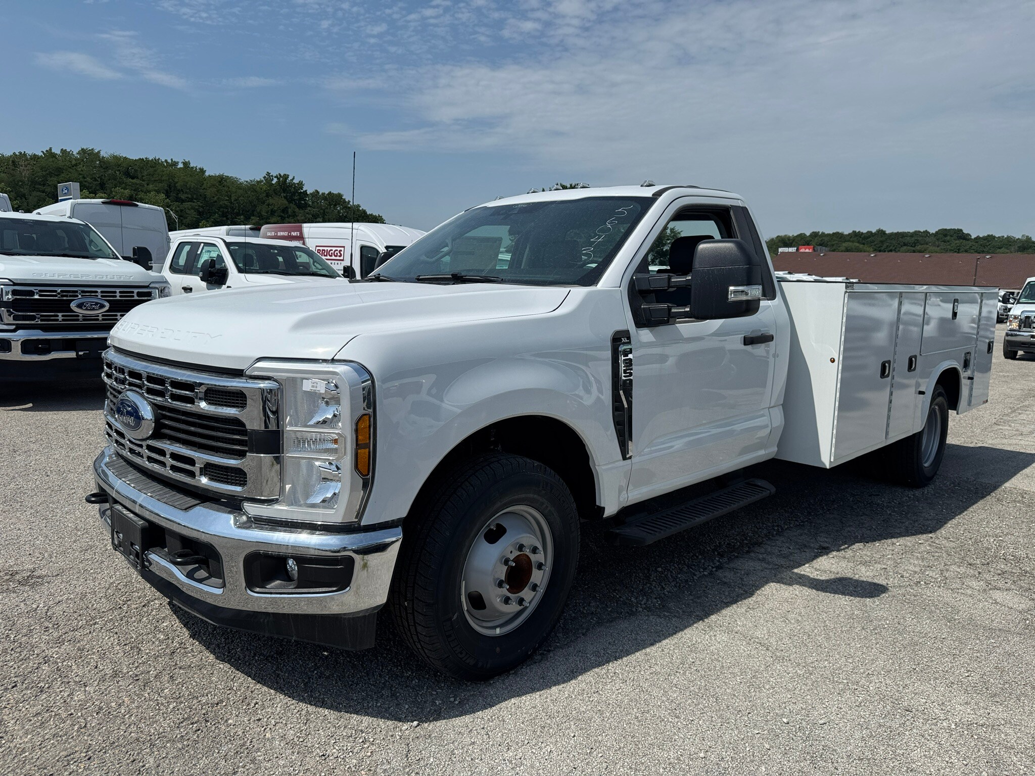 2024 Ford F-350 XL photo 3