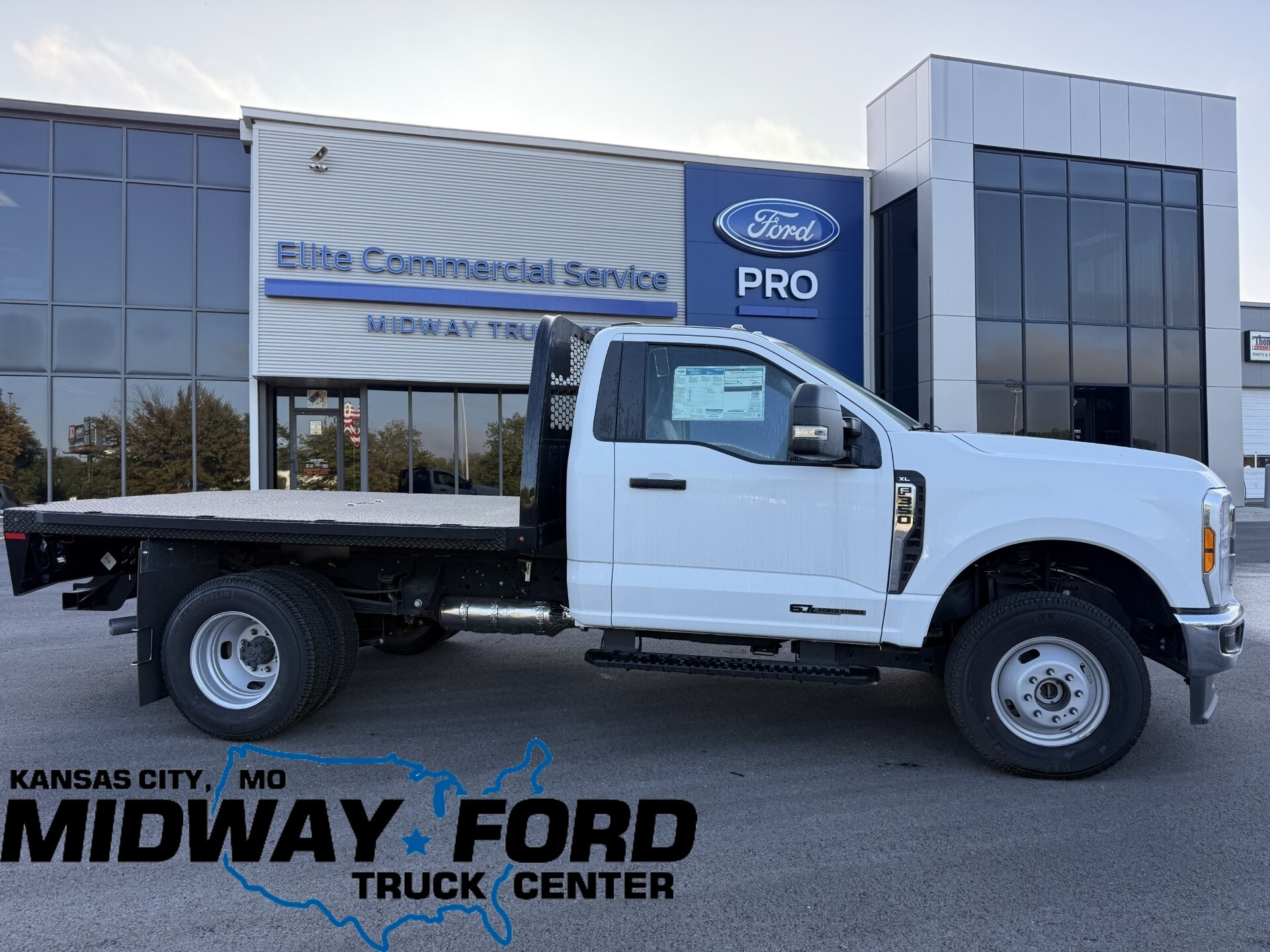2025 Ford F-350 Super Duty Chassis Cab