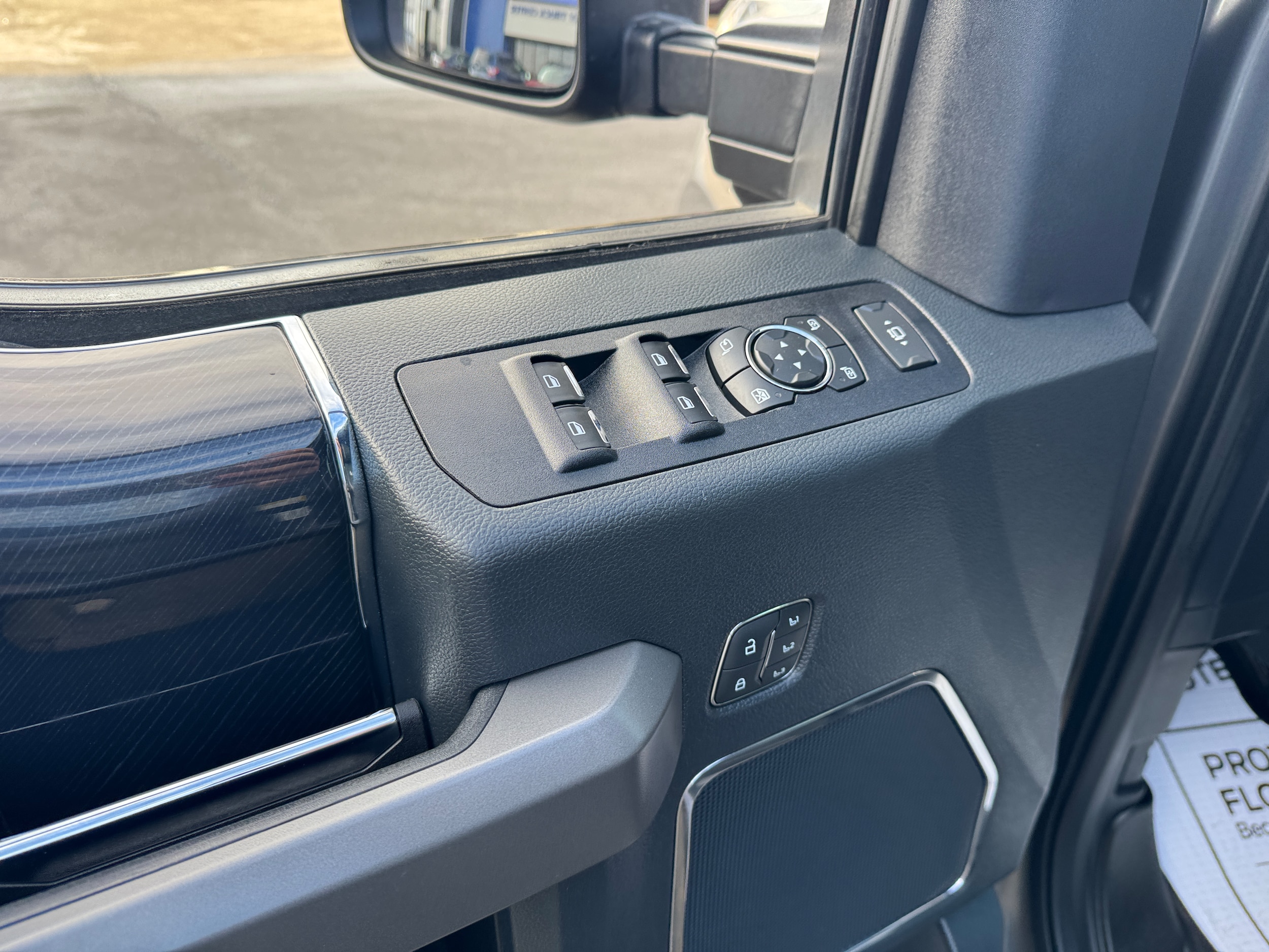 2022 Ford F-350 Super Duty Platinum - Photo 18
