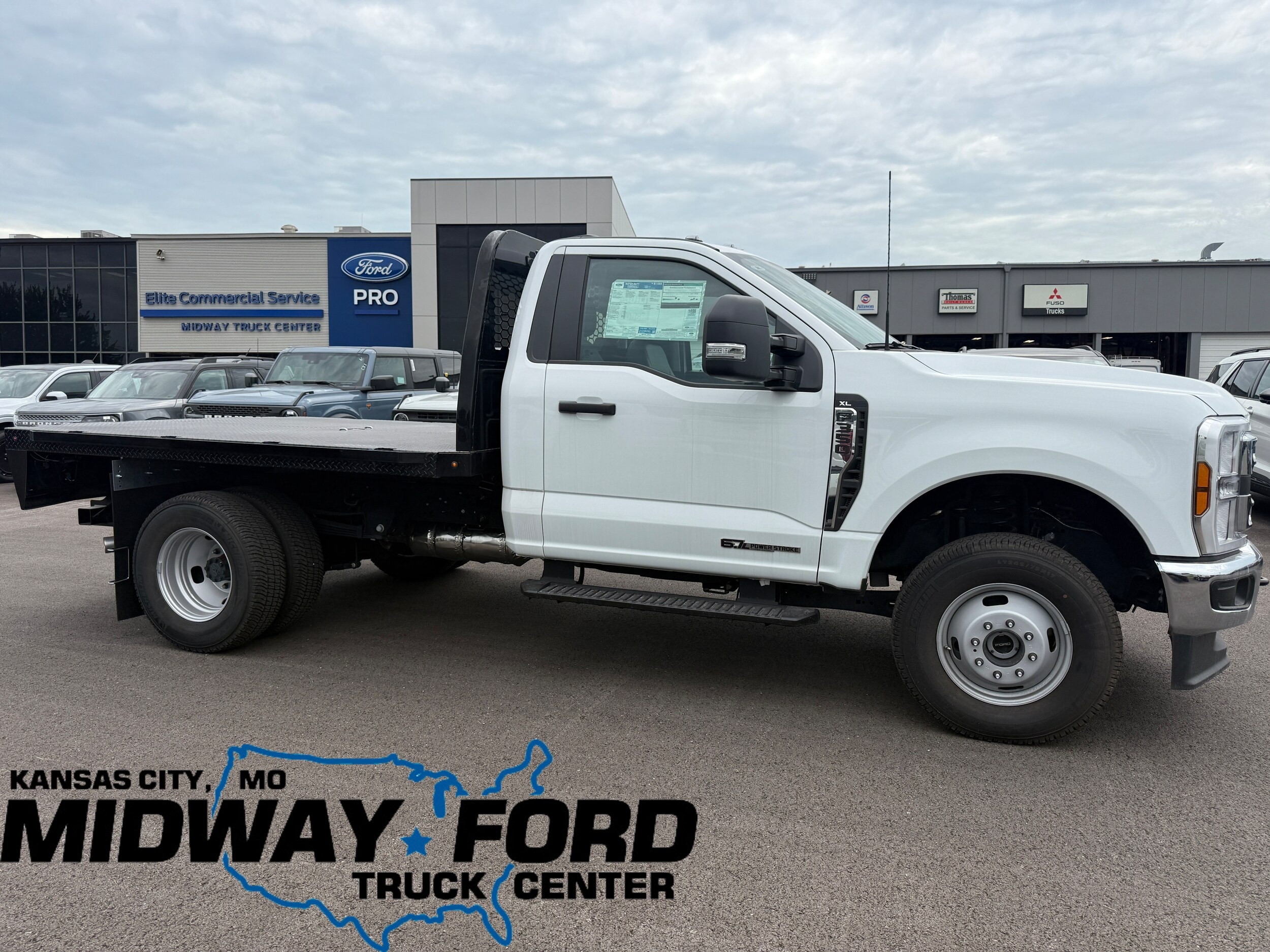 2025 Ford F-350 Chassis Truck 