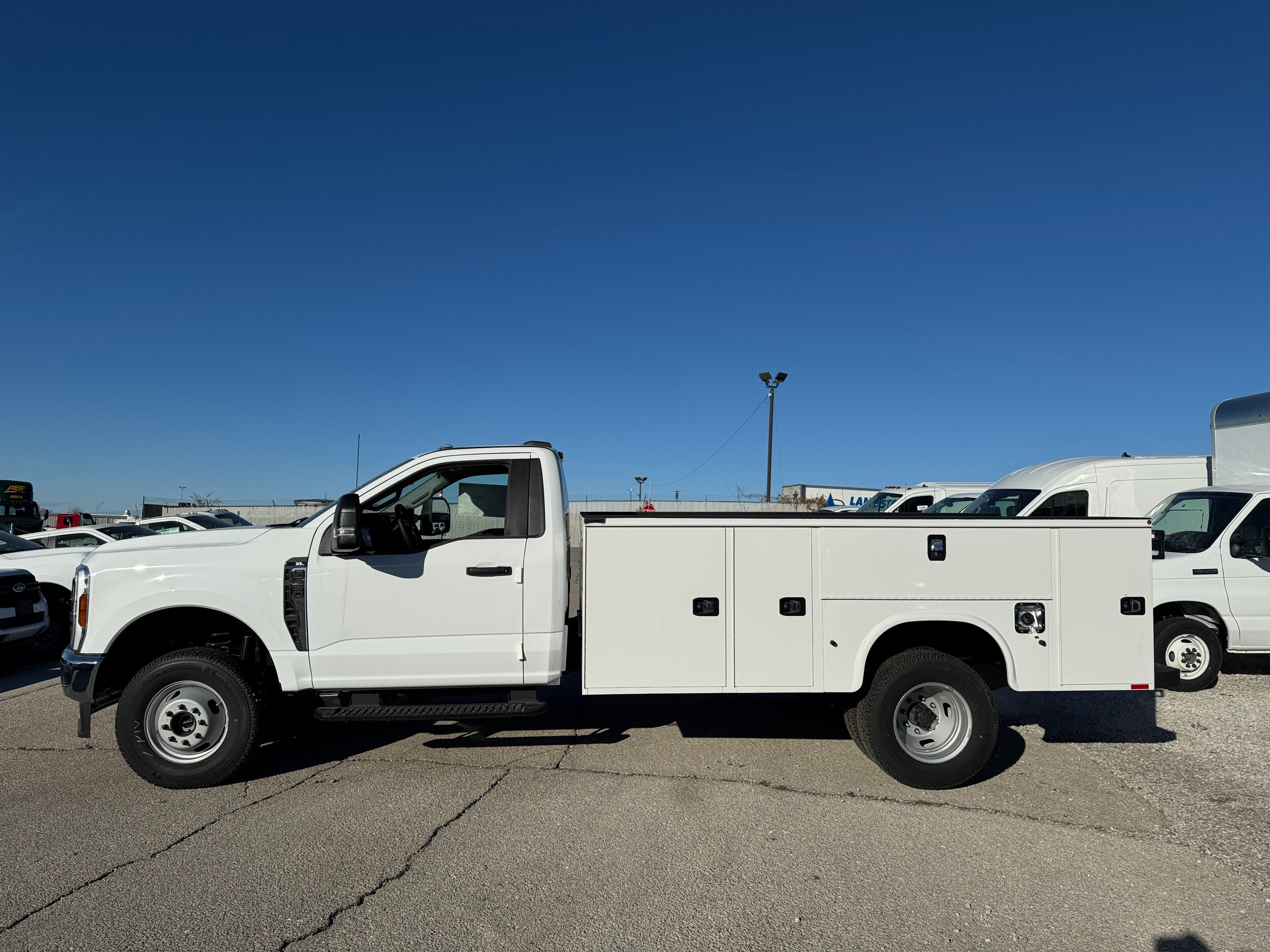 2024 Ford F-350 XL photo 4