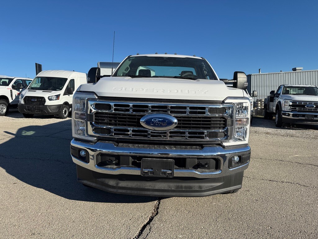 2024 Ford F-350 XL photo 4