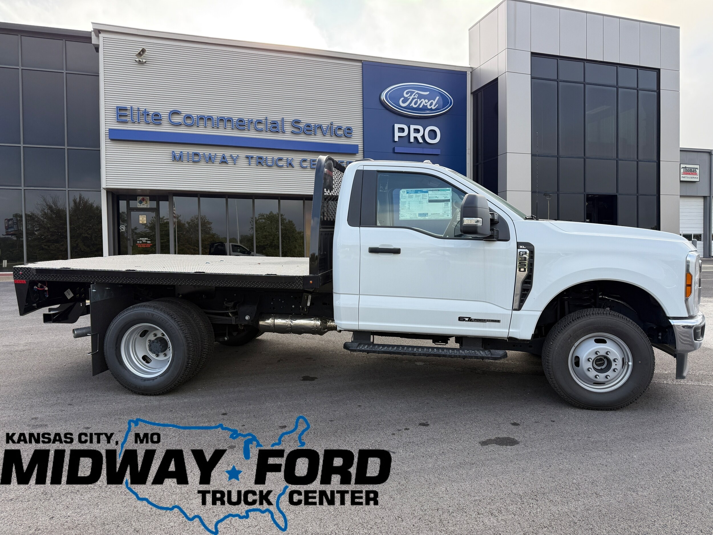 2025 Ford F-350 Super Duty Chassis Cab XL