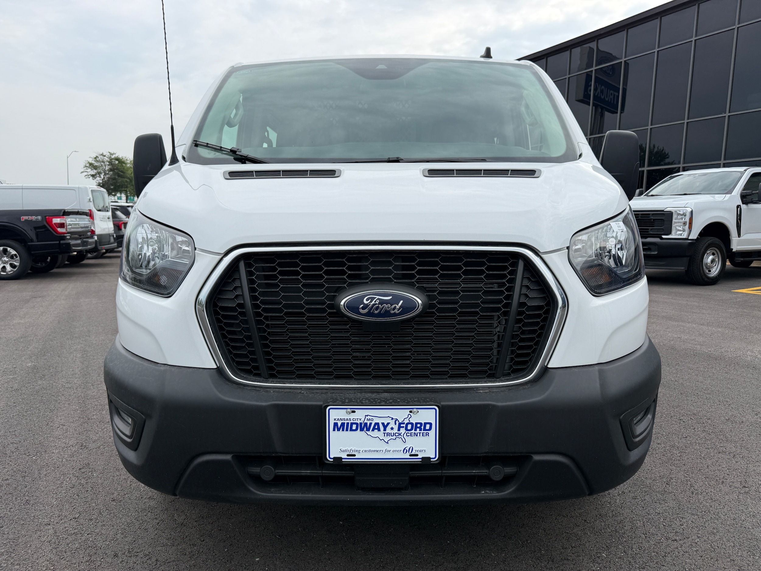 Used 2024 Ford Transit Van Base with VIN 1FTBR1Y8XRKB04043 for sale in Kansas City
