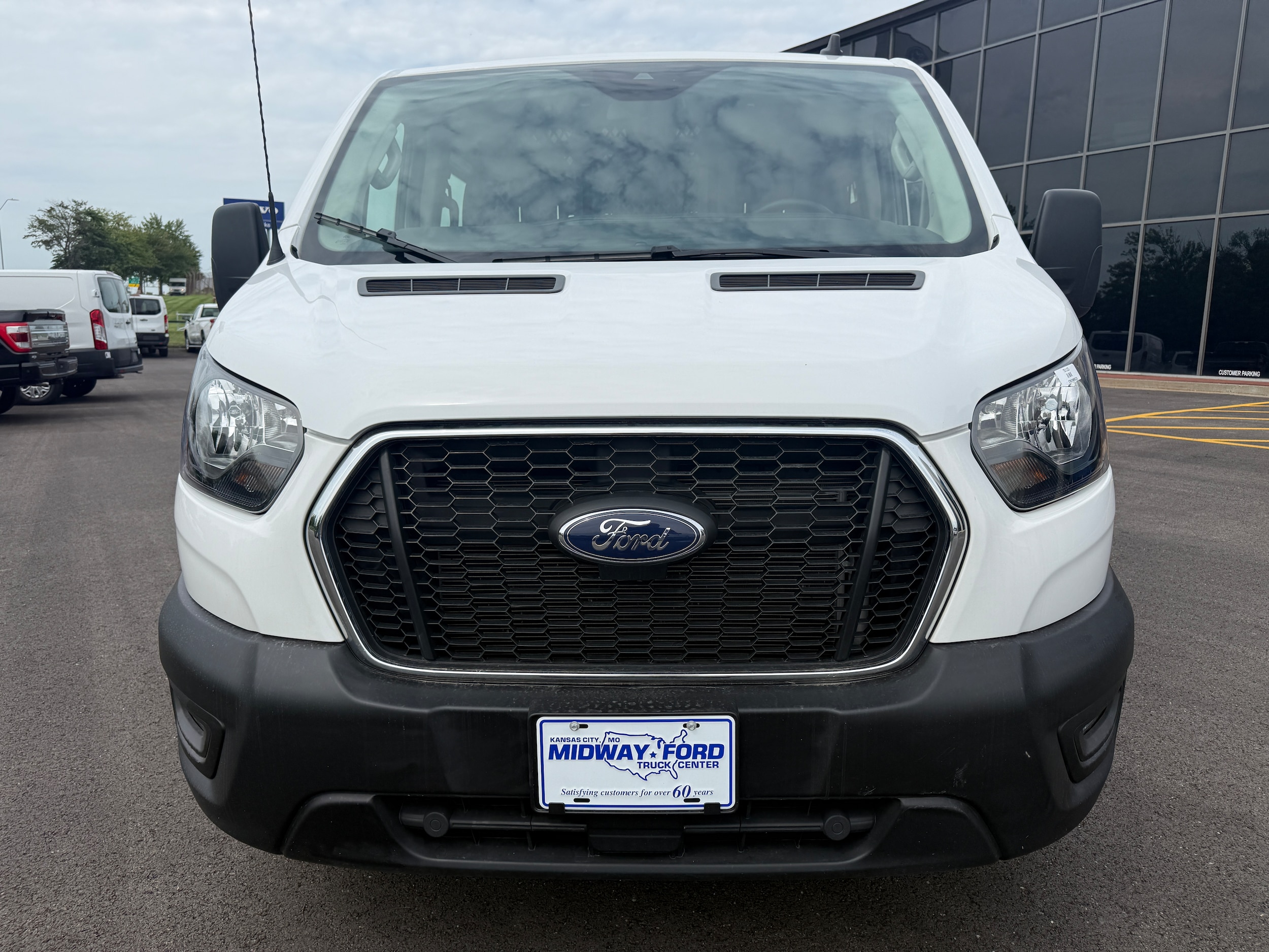Used 2024 Ford Transit Van Base with VIN 1FTBR1Y88RKB03330 for sale in Kansas City