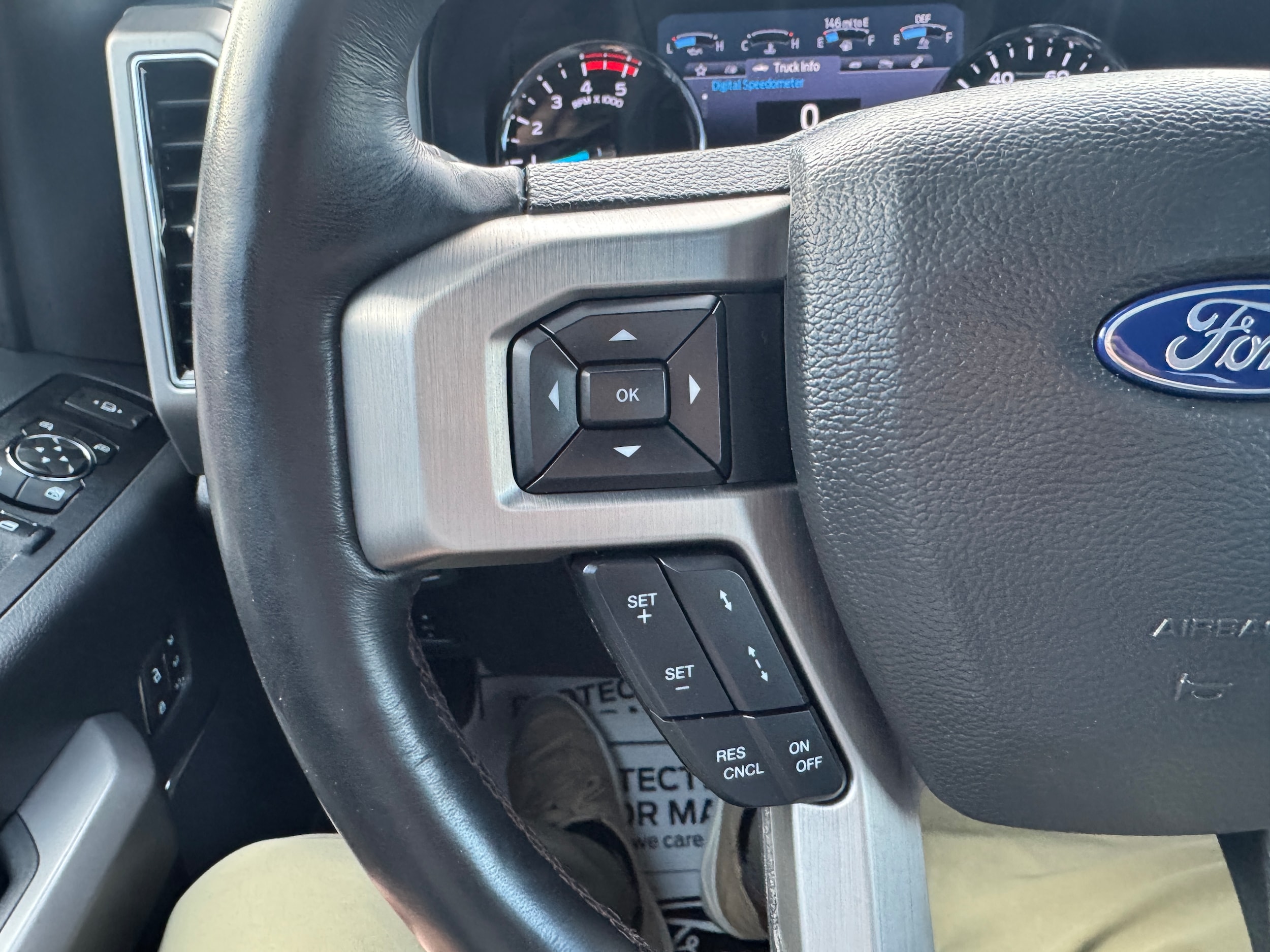 2022 Ford F-350 Super Duty Platinum - Photo 10
