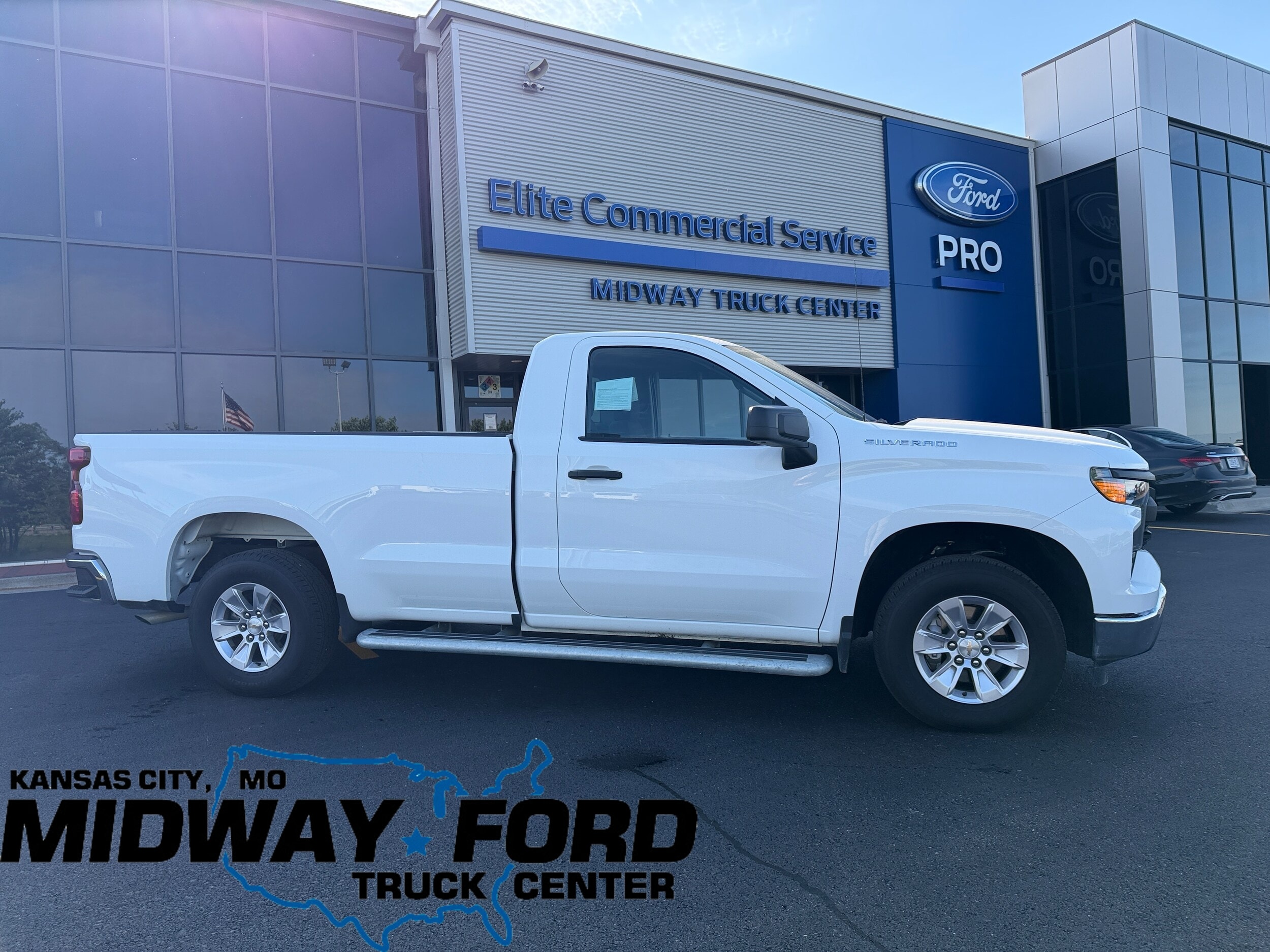 2025 Chevrolet Silverado 1500's photo