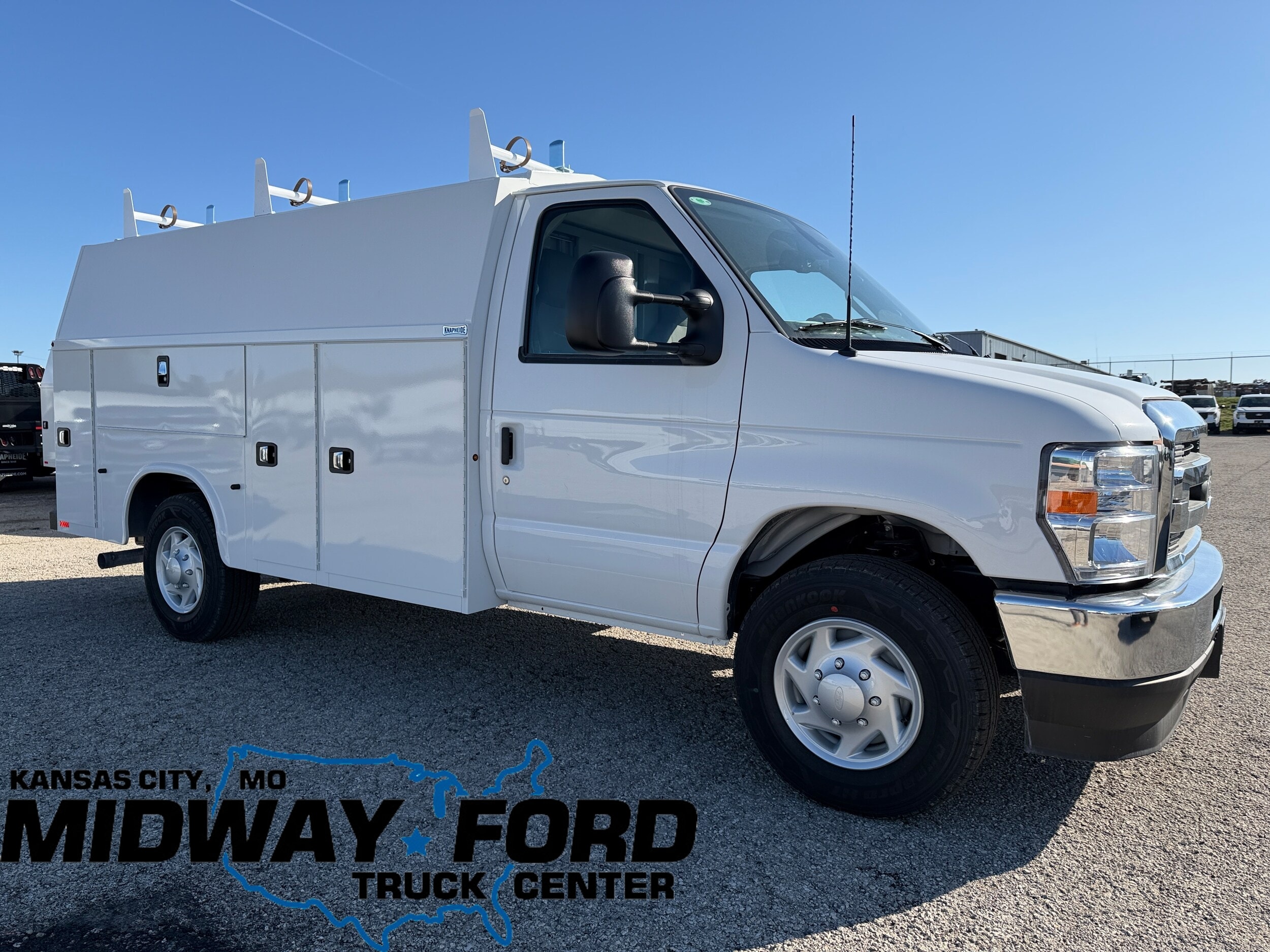 2026 Ford E-Series SRW E-350 Super Duty 138 in WB's photo