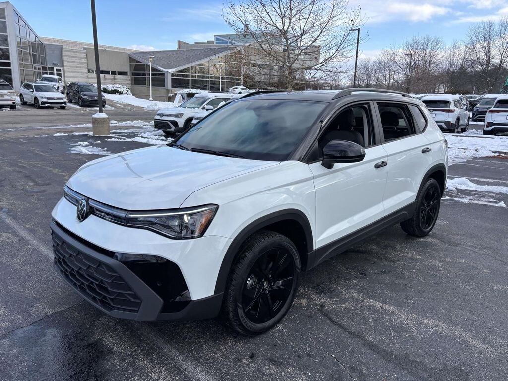 New 2026 Volkswagen Taos 1.5T SE Black Sport Utility