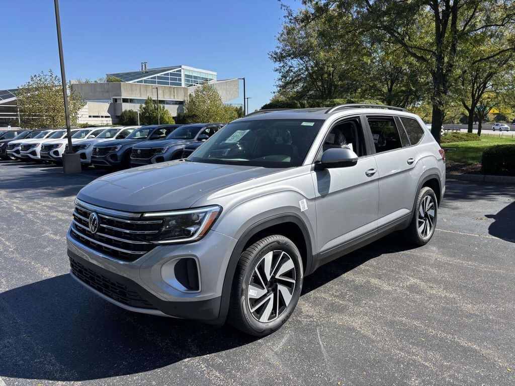 New 2026 Volkswagen Atlas 2.0T SE w/Technology Sport Utility
