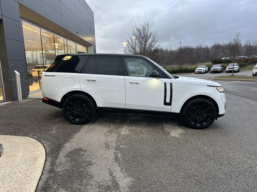 New 2026 Land Rover Range Rover SE Sport Utility