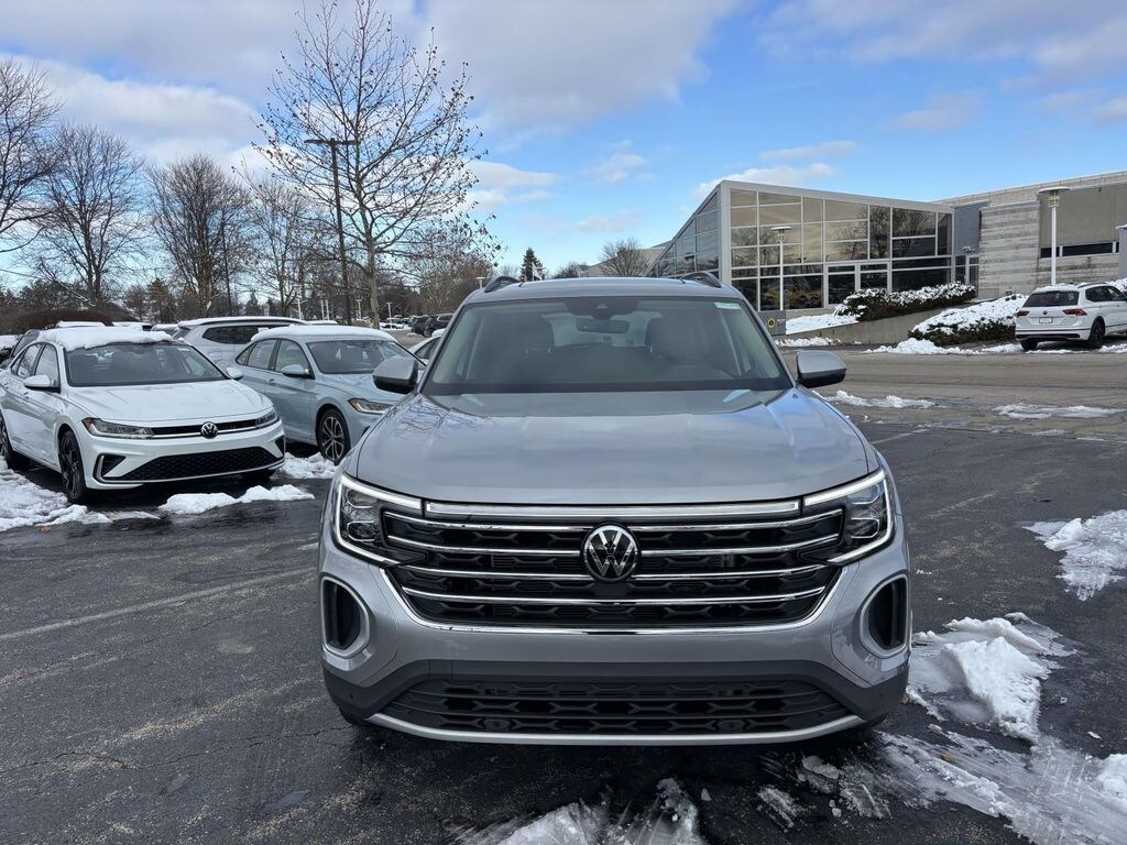 New 2026 Volkswagen Atlas 2.0T SE w/Technology Sport Utility