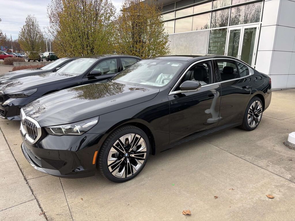 New 2026 BMW 5 Series 530i xDrive Sedan