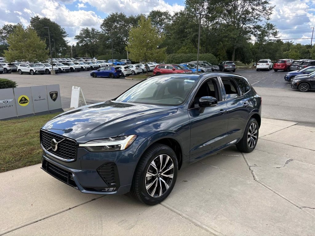 Used 2025 Volvo XC60 B5 Core Sport Utility