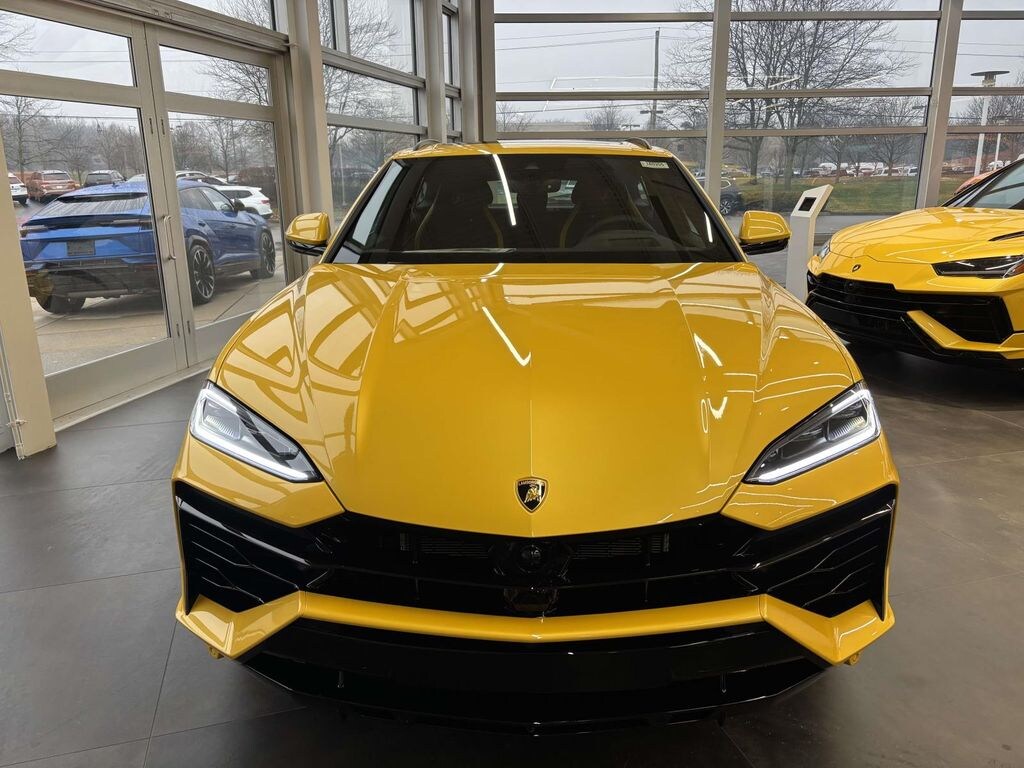 New 2025 Lamborghini Urus SE Sport Utility