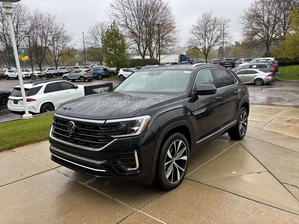 New 2026 Volkswagen Atlas Cross Sport 2.0T SEL Premium R-Line Sport Utility