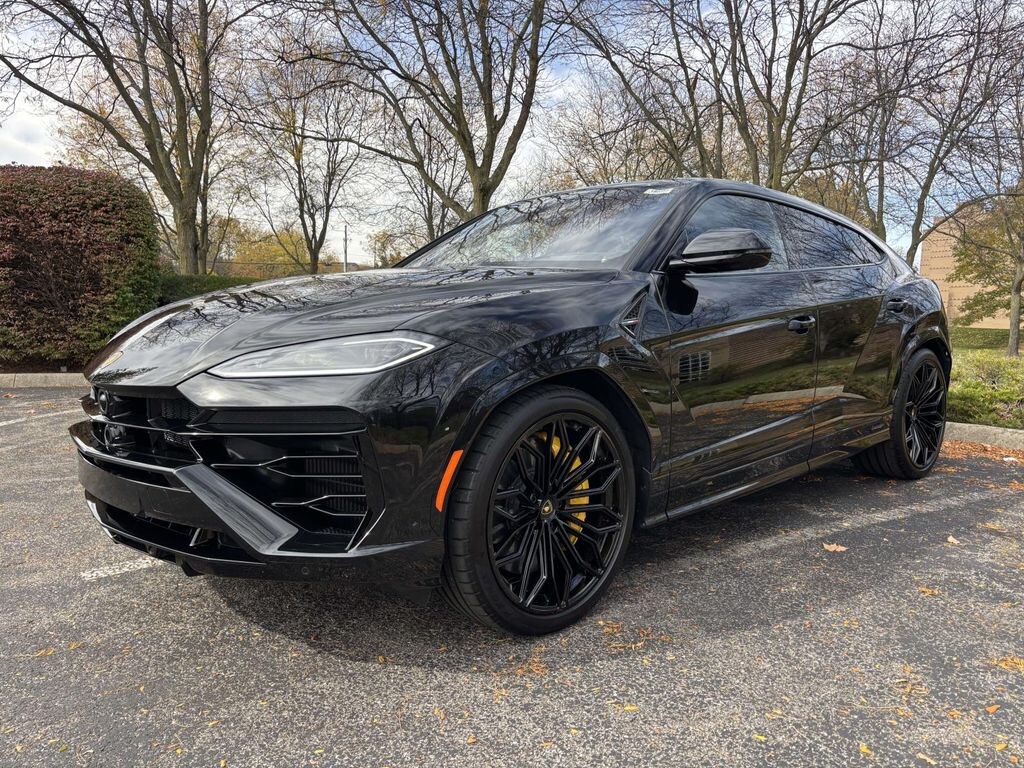 New 2025 Lamborghini Urus SE Sport Utility