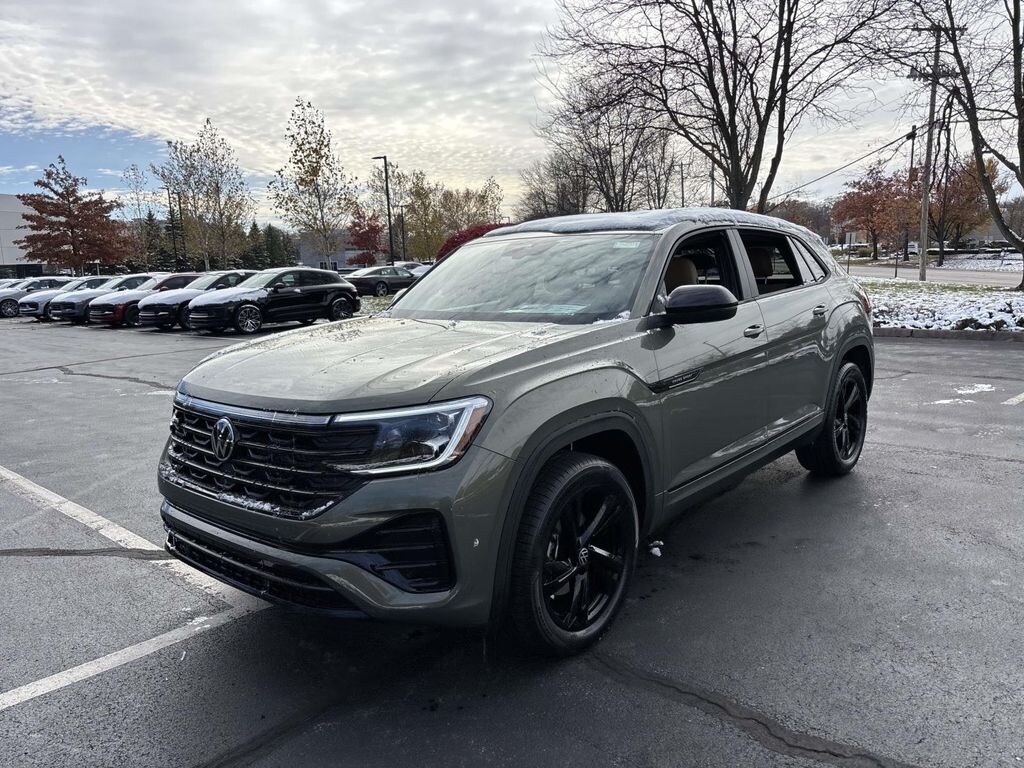 New 2026 Volkswagen Atlas Cross Sport 2.0T SEL R-Line Black Sport Utility