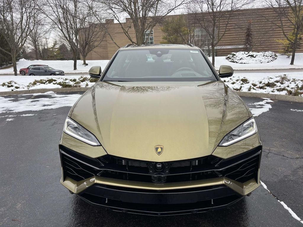 New 2025 Lamborghini Urus SE Sport Utility