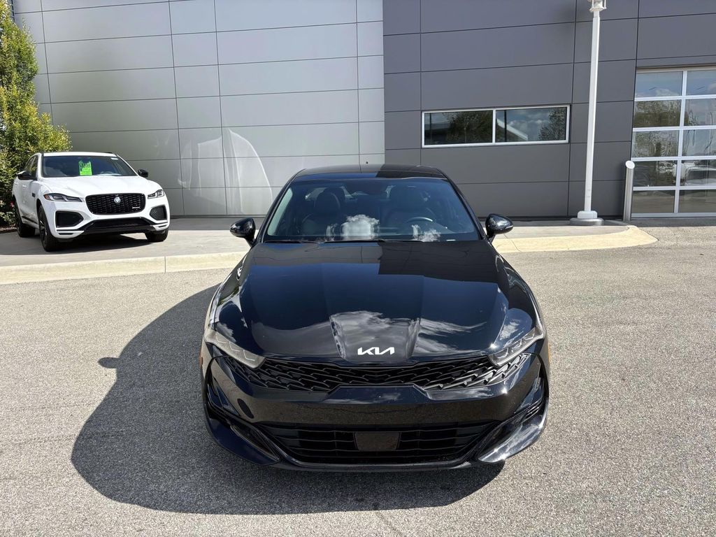 2024 Kia K5 GT-Line photo 2