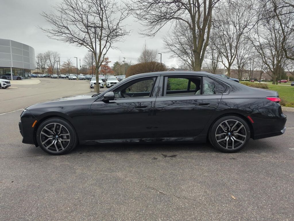 New 2025 BMW 7 Series 760i xDrive Sedan