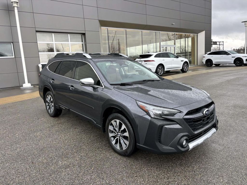 2024 Subaru Outback Touring's photo